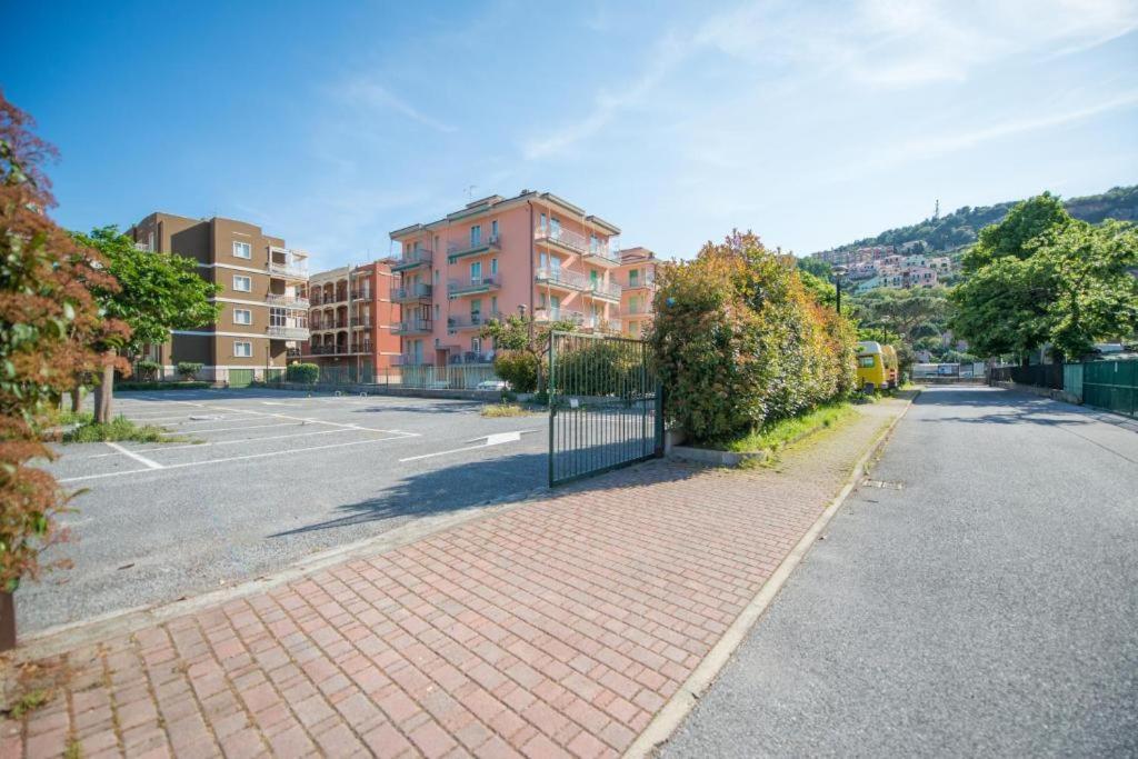 Babyaccommodation Family Experience III Pietra Ligure Esterno foto